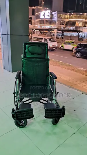 Photo - Toilet Wheelchair田手wheelchair口手wheelchair卜手wheelchair山手wheelchair卜手whe