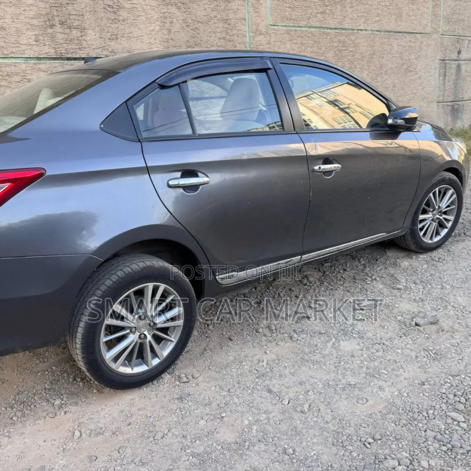Toyota Yaris 2015 Gray