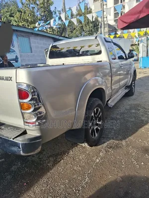 Toyota Hilux 2008 Gold