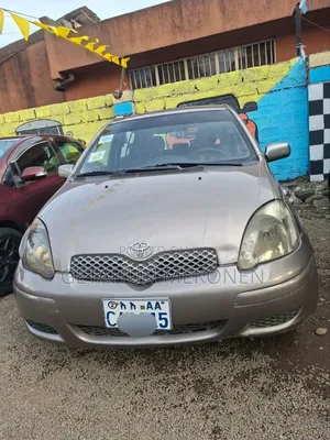 Toyota Vitz 2004 Gold