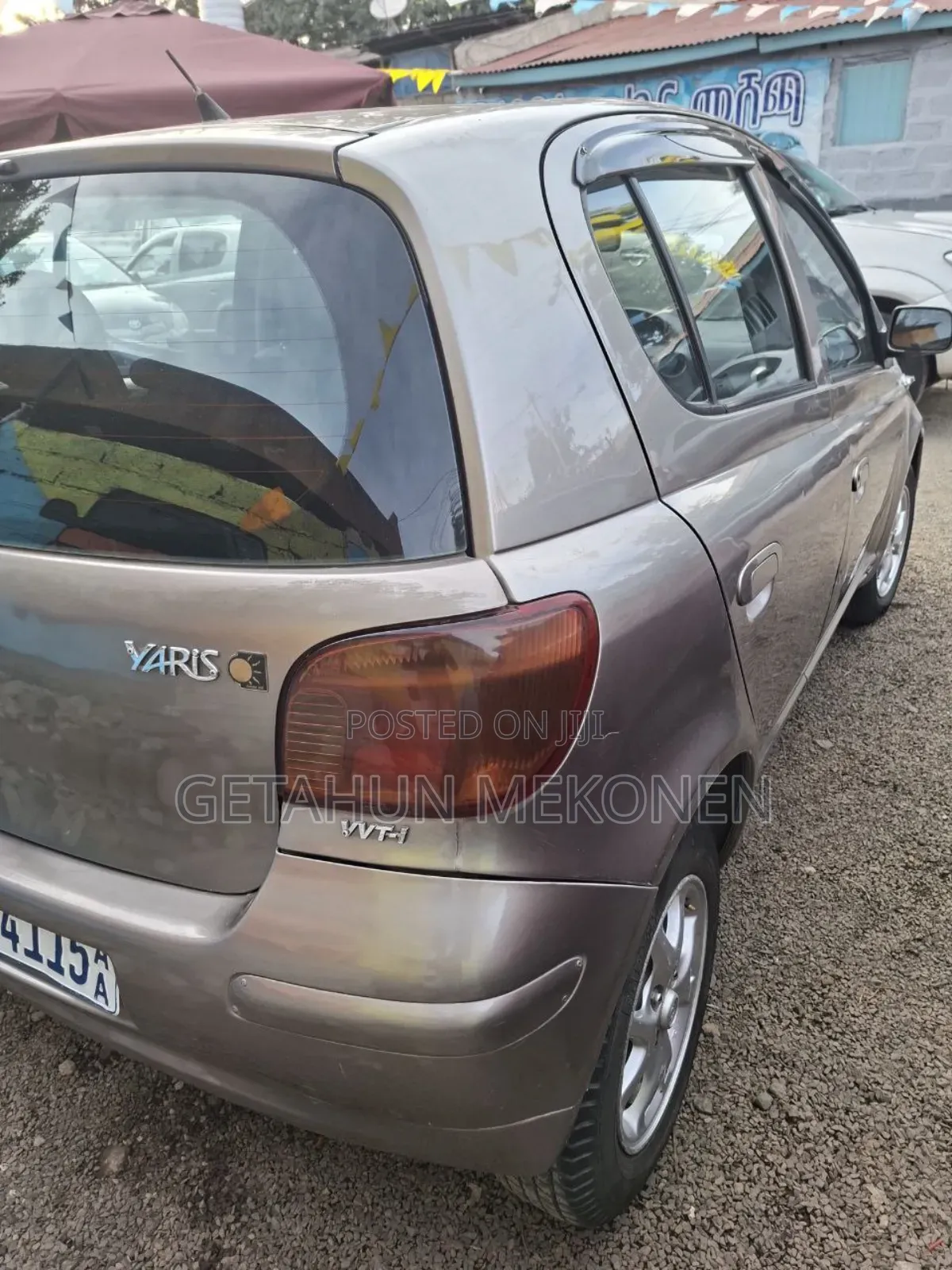 Toyota Vitz 2004 Gold