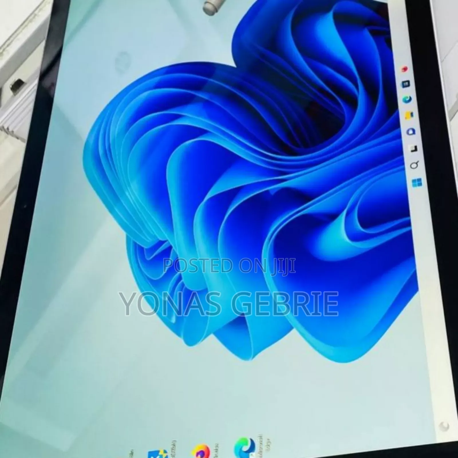 New Laptop Microsoft Surface 16GB Intel Core I7 SSD 256GB