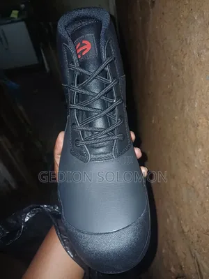 Photo - Heckel Safety Shoes