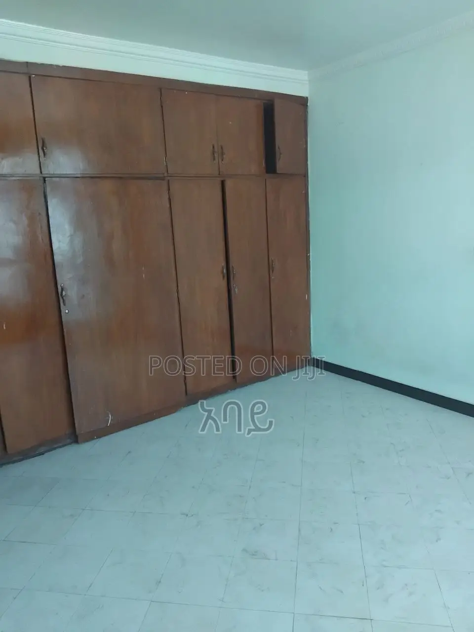 6bdrm Condo in Akaky Kaliti for sale