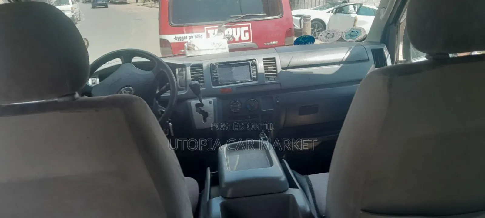 Toyota HiAce 2007 Black