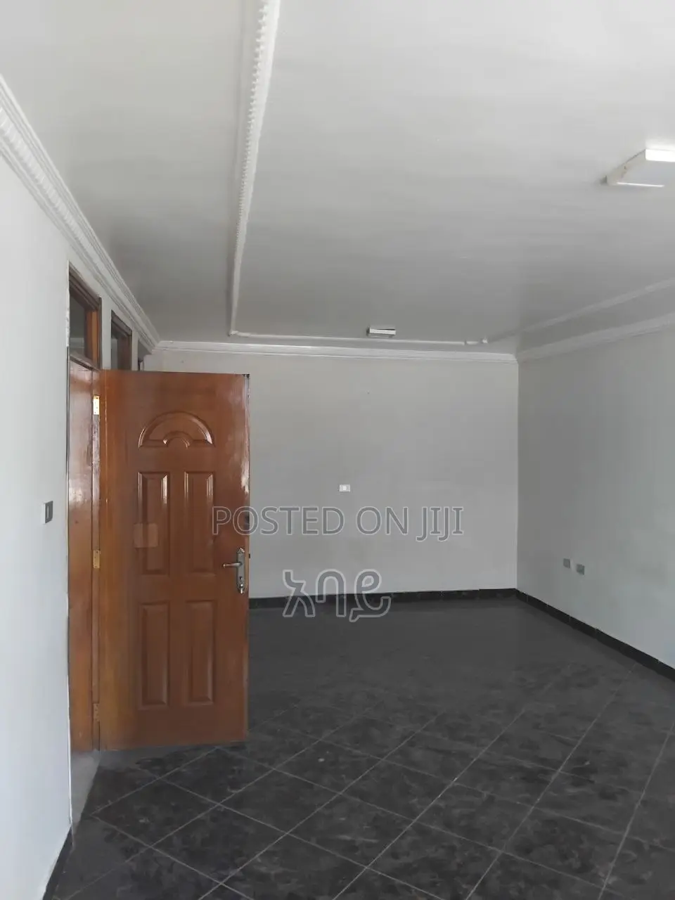 6bdrm Condo in Akaky Kaliti for sale