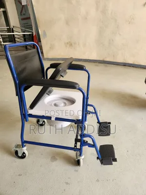 Photo - Commode Wheelchair輕微toilet Wheelchair協會wheelchair短暫wheelchair Commode