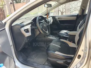 Toyota Corolla L 4dr Sedan (1.8L 4cyl 4A) 2015 Silver