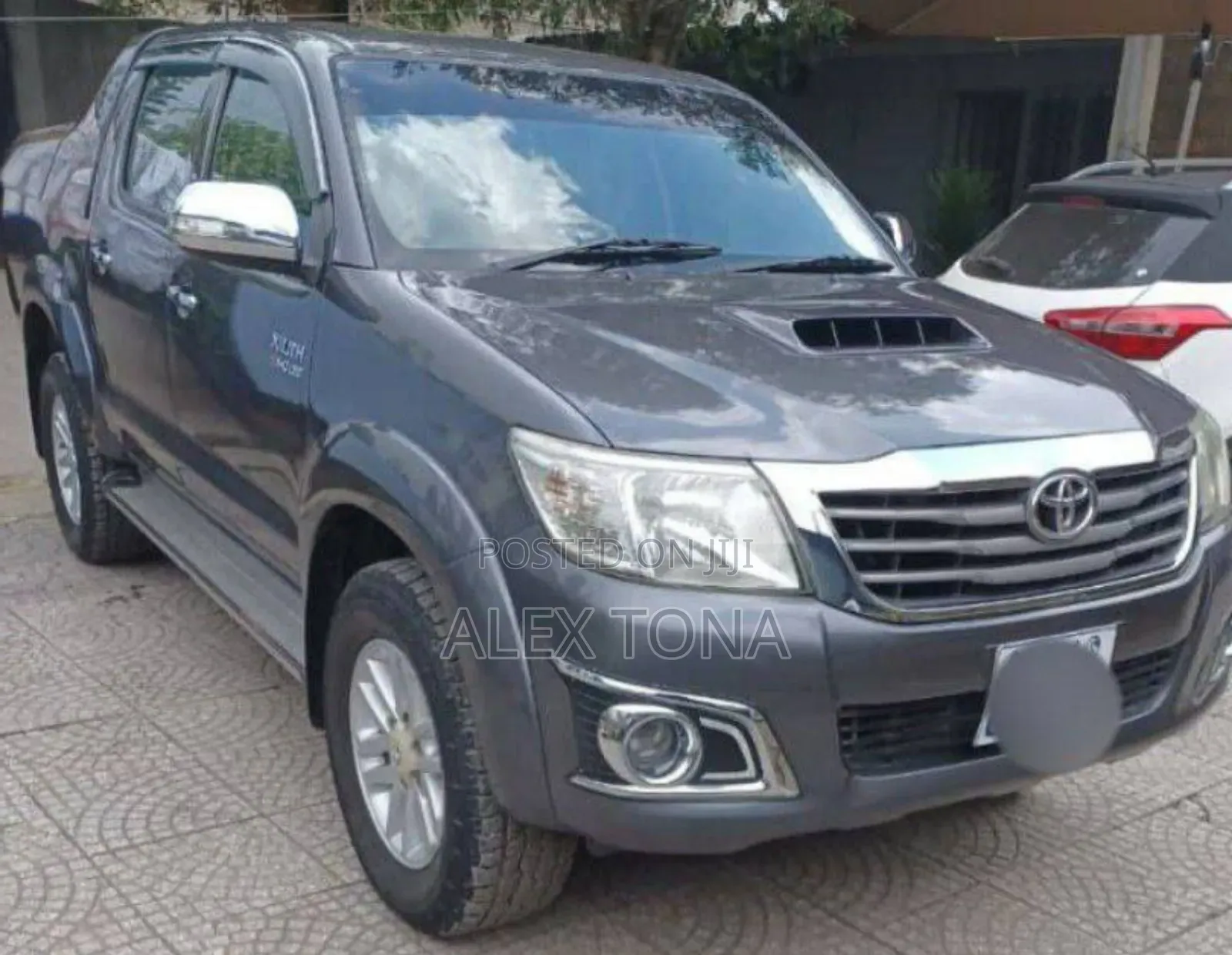 Toyota Hilux 2015 Gray