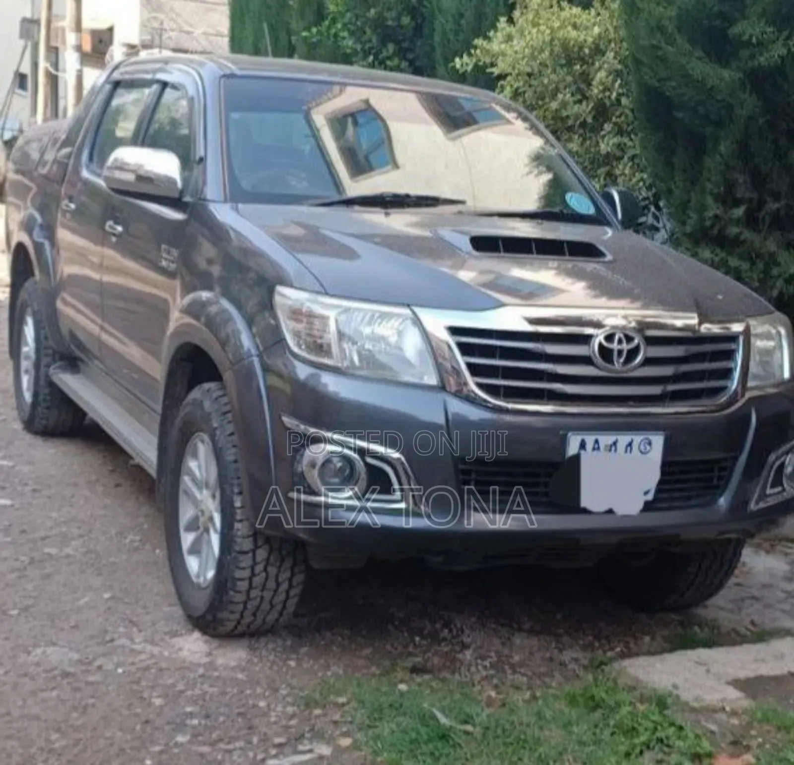 Toyota Hilux 2015 Gray