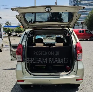 Toyota Avanza 2015 Gold