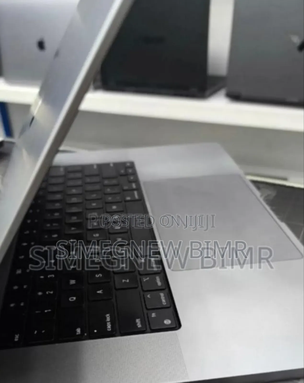 New Laptop Apple MacBook Pro M1 64GB Apple M1 Pro SSD 1T