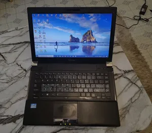 Photo - Laptop Toshiba Satellite R945 4GB Intel Core I5 HDD 500GB