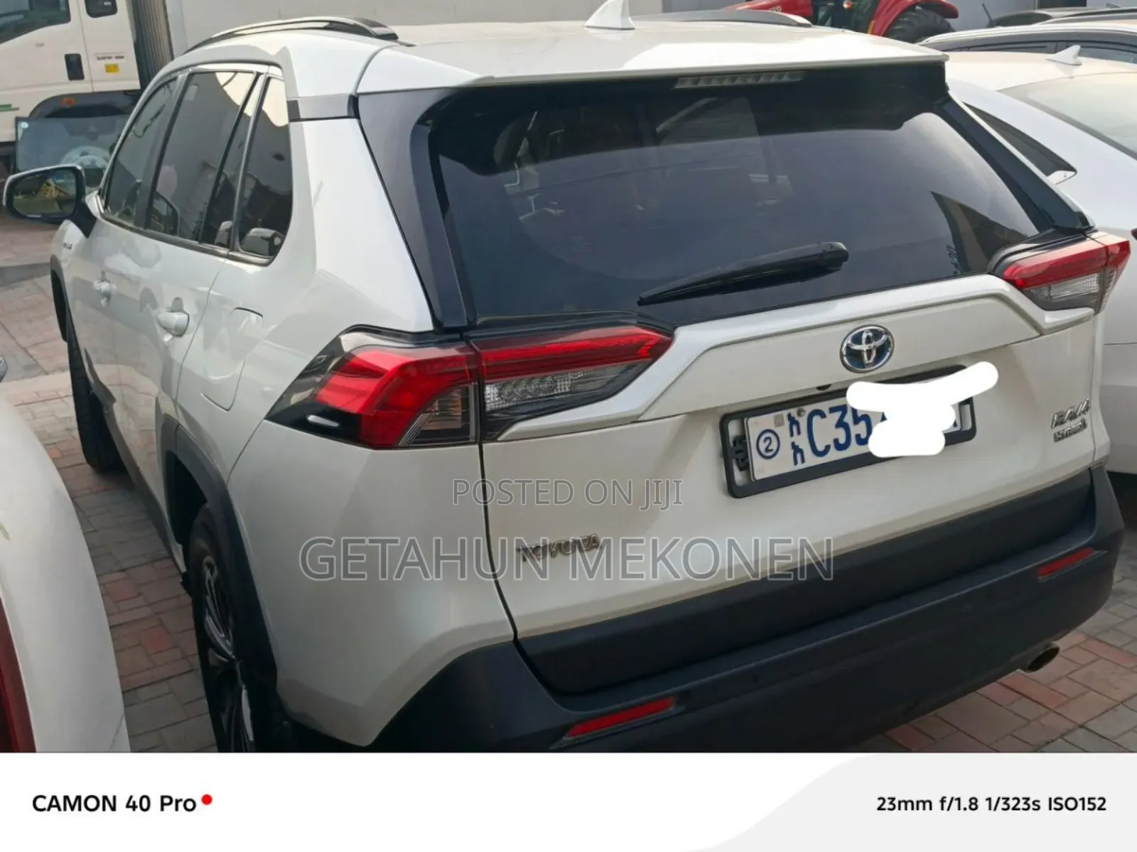 Toyota RAV4 2022 White