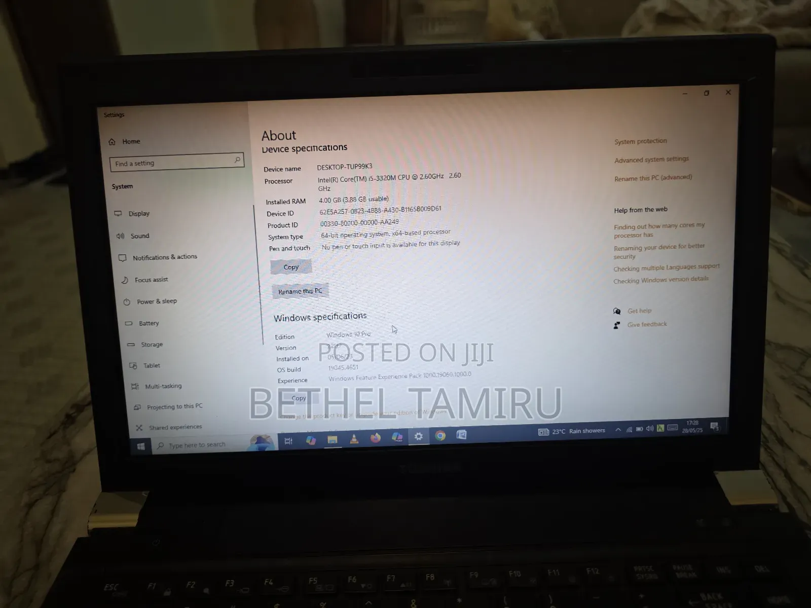 Laptop Toshiba Satellite R945 4GB Intel Core I5 HDD 500GB