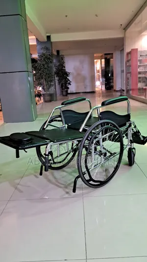 Photo - Toilet Wheelchair水手wheelchair卜手wheelchair田手wheelchair山手wheelchair山手whe