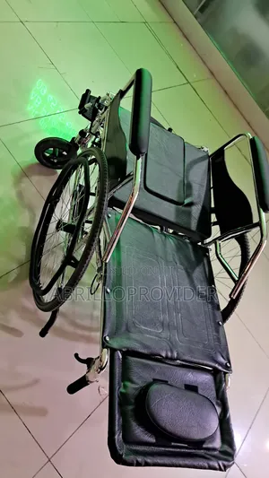 Photo - Toilet Wheelchair水手wheelchair卜手wheelchair廿手wheelchair廿手wheelchair口手whe