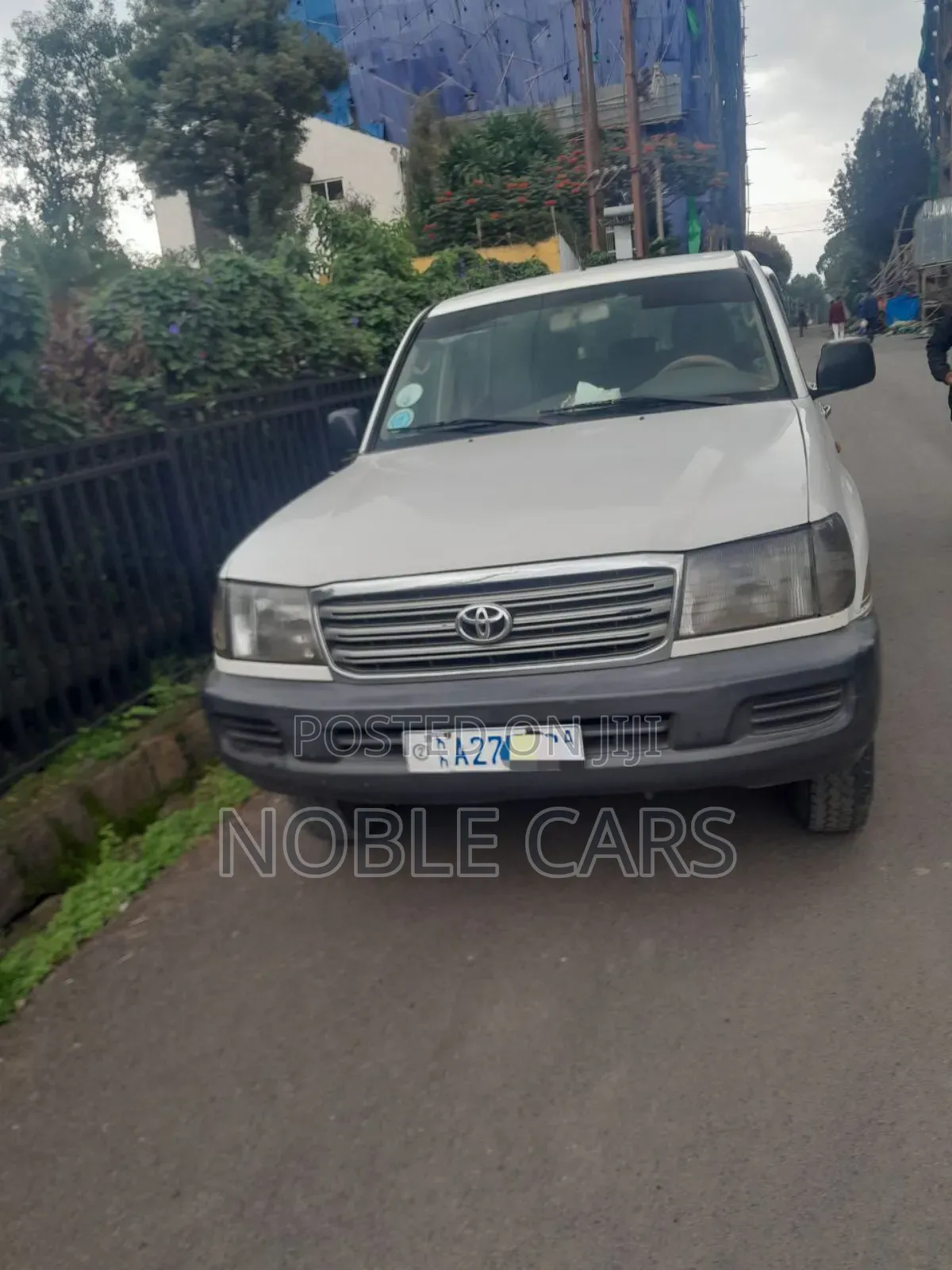 Toyota Land Cruiser 2006 White