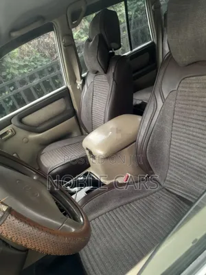 Toyota Land Cruiser 2006 White