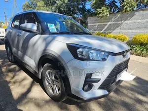 Photo - Toyota Raize 2022 White