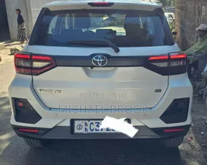 Toyota Raize 2022 White