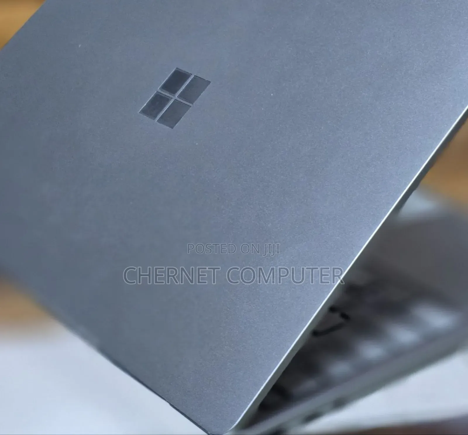 New Laptop Microsoft Surface 8GB Intel Core I5 SSD 256GB