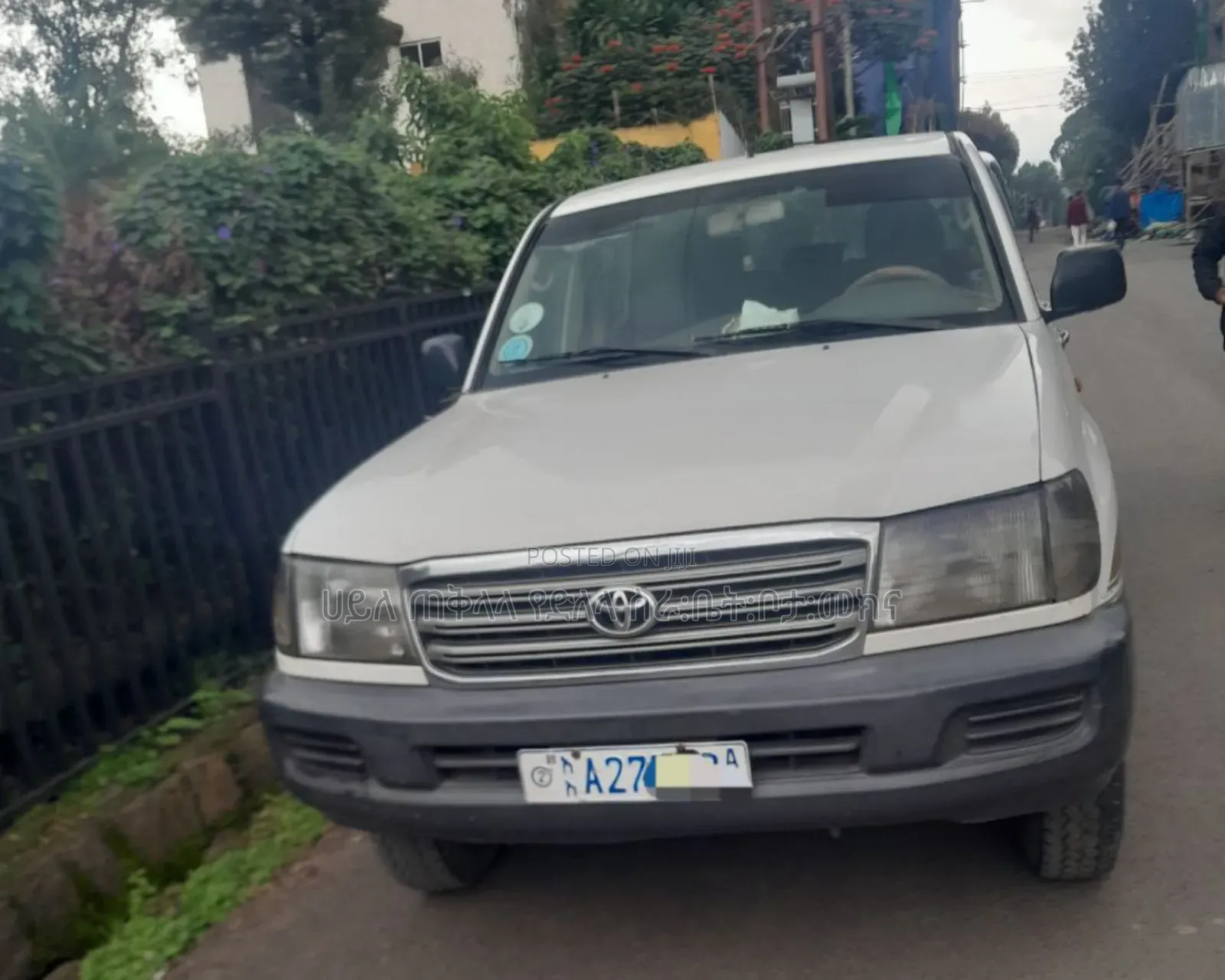 Toyota Land Cruiser 2006 White