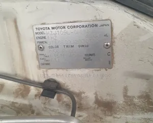 Toyota Land Cruiser 2006 White