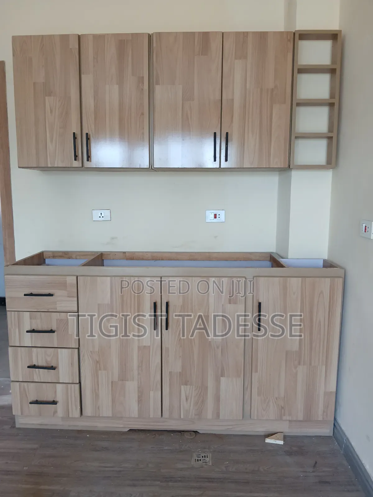 Kitchen Cabinet ለቤቶ ግርማ ሞገስን የሚያላብስ