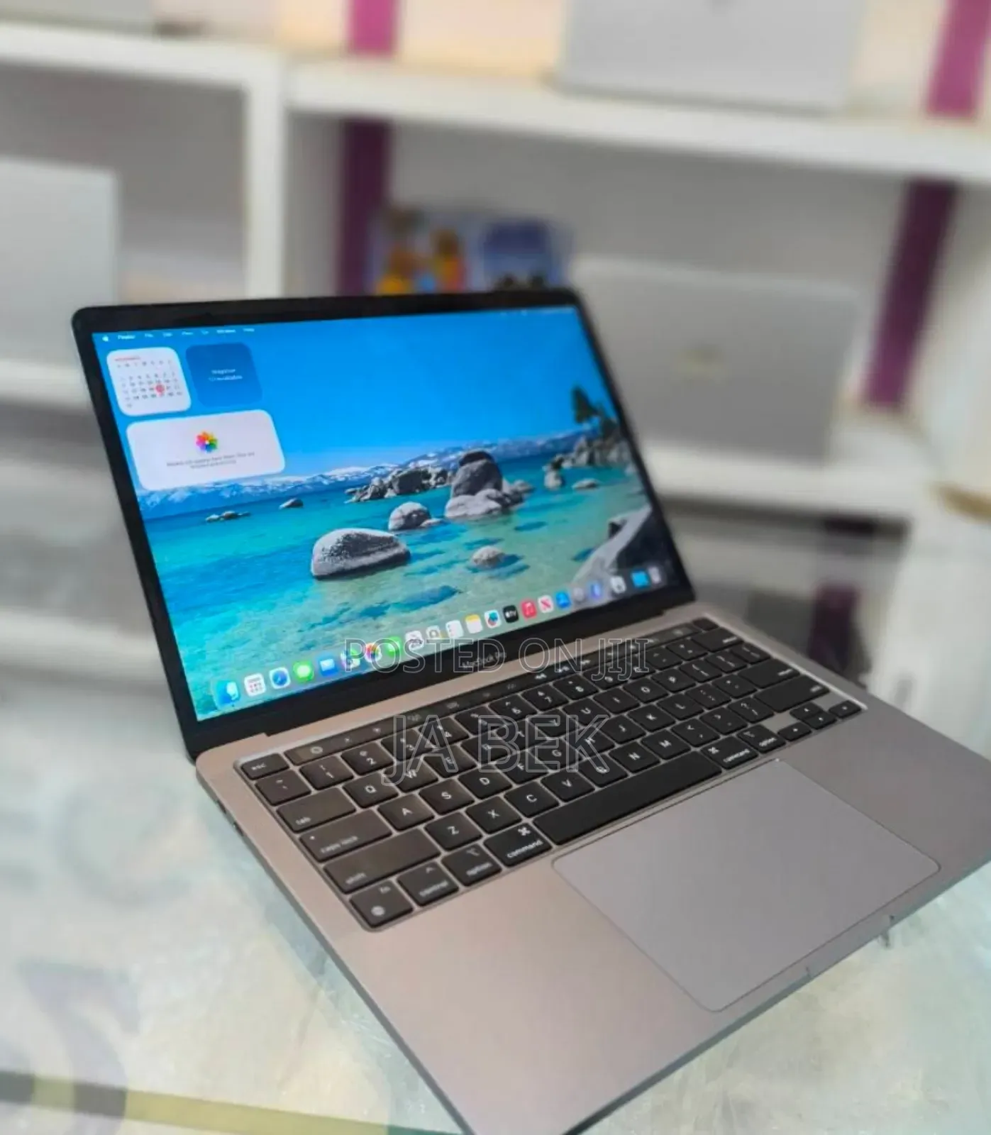 New Laptop Apple MacBook Pro M1 8GB Apple M1 SSD 512GB