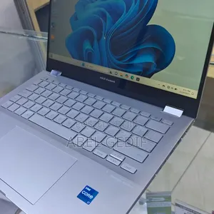 New Laptop Asus 16GB Intel Core I7 SSD 1T