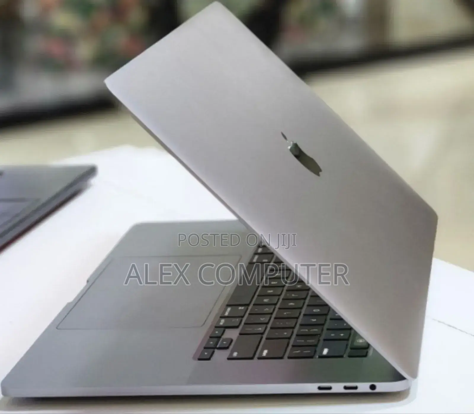 New Laptop Apple MacBook Pro 2019 32GB Intel Core I9 SSD 1T