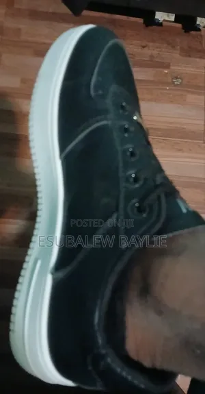 ምቾትና ጥራት ያለው የወንድ ጫማ