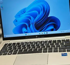 New Laptop HP EliteBook 830 G8 16GB Intel Core I7 SSD 512GB