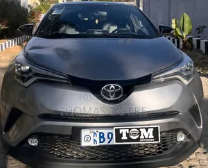Photo - Toyota C-HR 2020 Gray