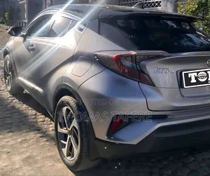 Toyota C-HR 2020 Gray