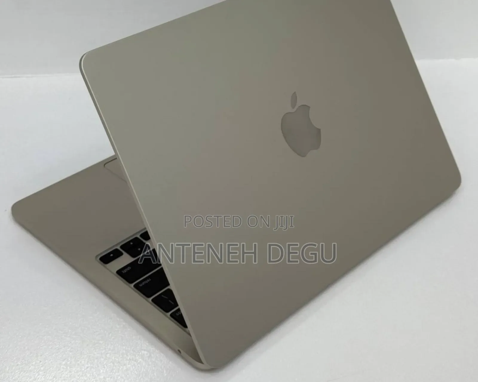 New Laptop Apple MacBook 16GB Apple M4 SSD 256GB