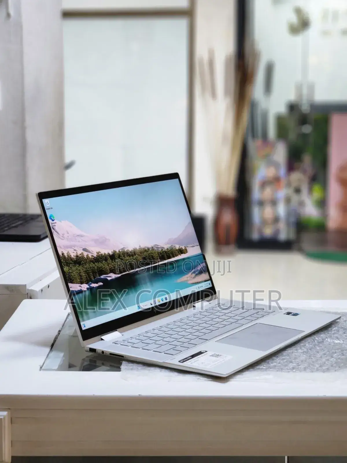 New Laptop HP Envy X360 16GB Intel Core I5 SSD 512GB