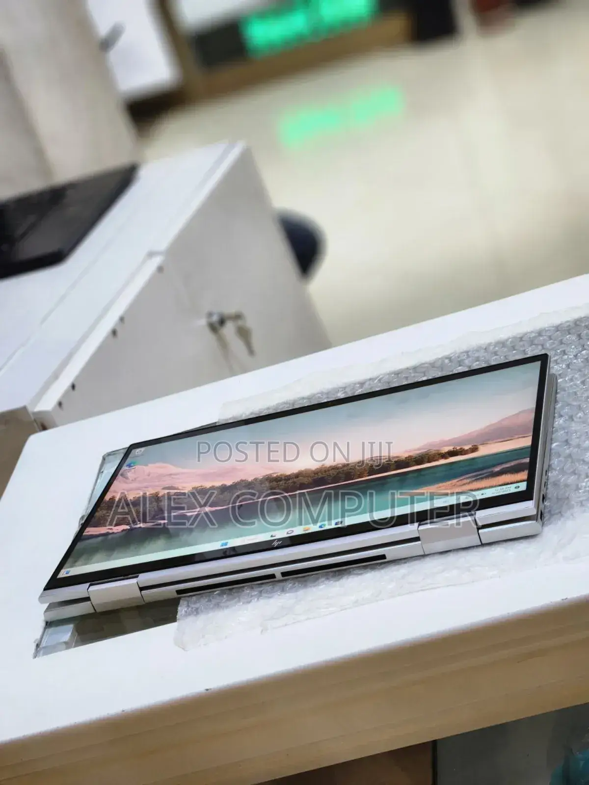 New Laptop HP Envy X360 16GB Intel Core I5 SSD 512GB