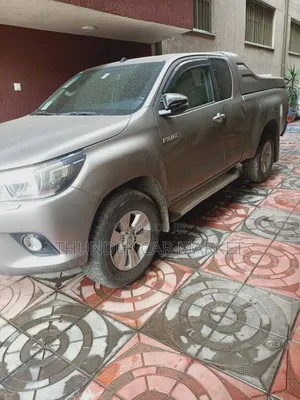 Toyota Hilux 2020 Gold