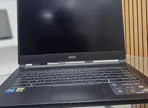 New Laptop MSI Stealth 16 AI Studio 16GB Intel Core I7 SSD 1T