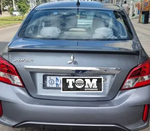 Mitsubishi Attrage 2022 Silver