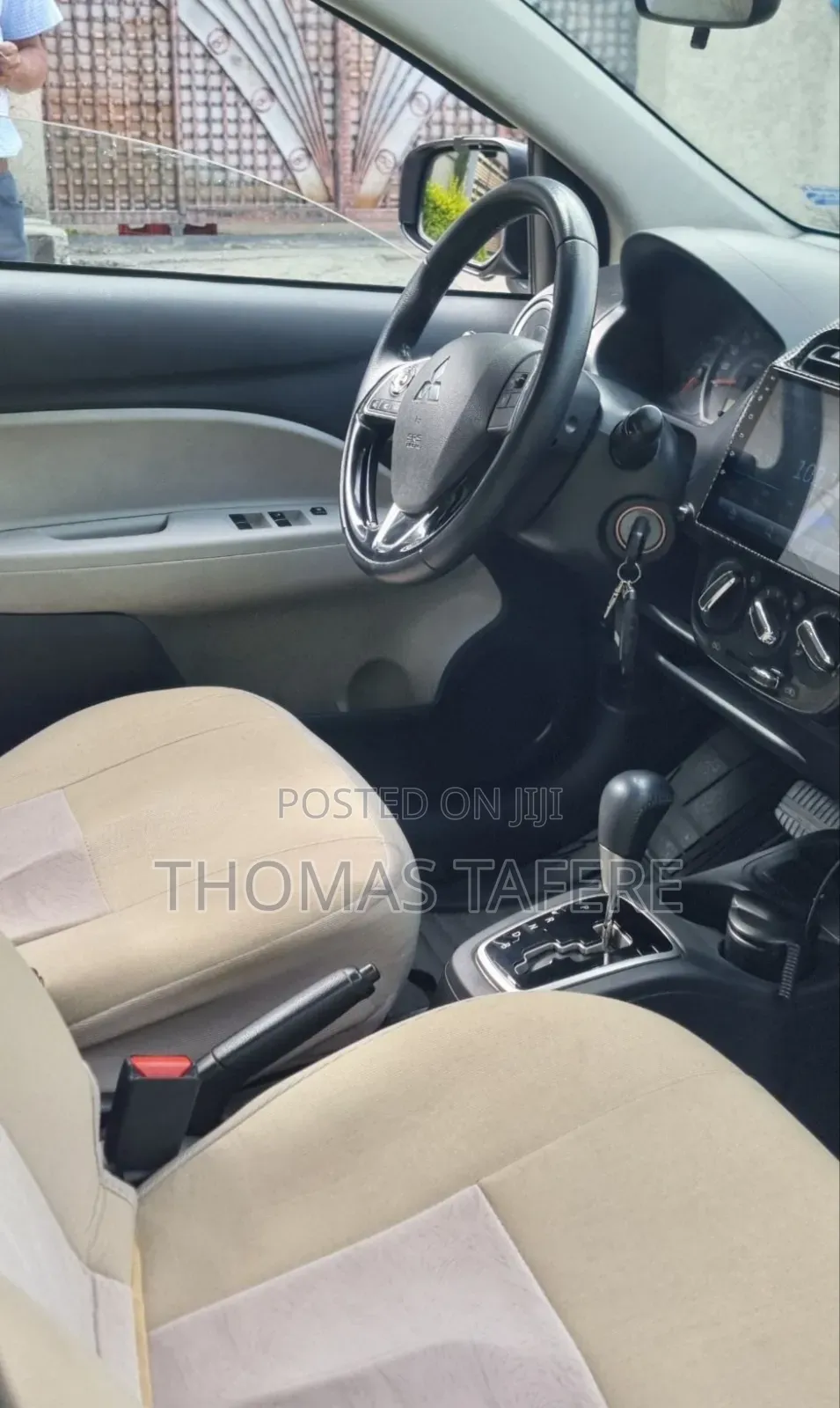 Mitsubishi Attrage 2022 Silver