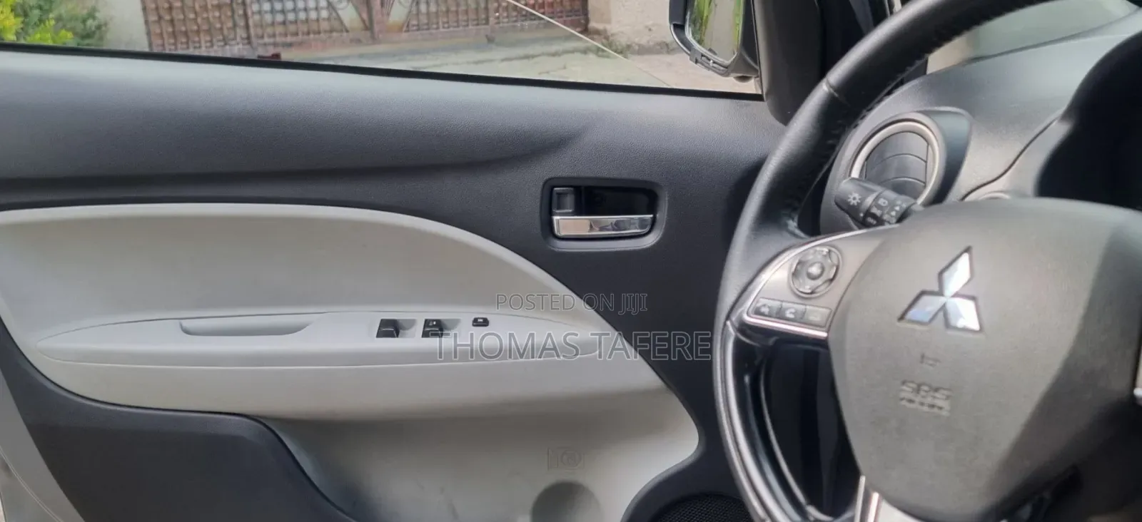 Mitsubishi Attrage 2022 Silver