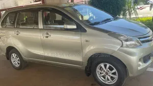 Toyota Avanza 2016 Gold