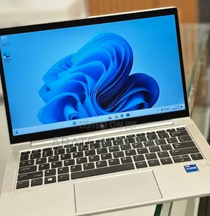 New Laptop HP EliteBook 830 G8 16GB Intel Core I7 SSD 512GB