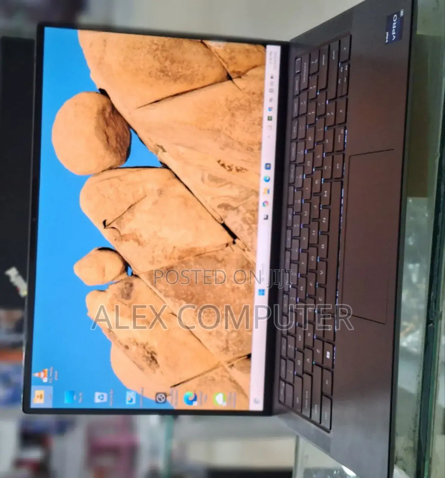 New Laptop Dell 16GB Intel Core I7 SSD 512GB