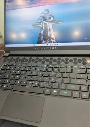 New Laptop Alienware Area-51m 16GB Intel Core I7 SSD 1T