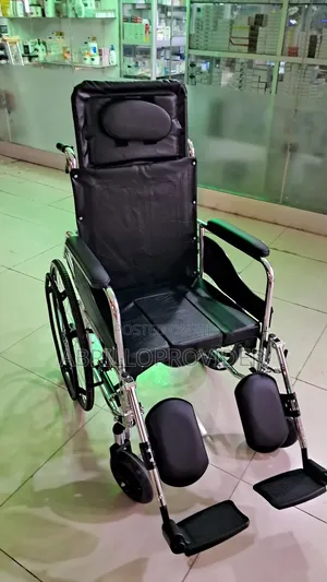 Photo - Toilet Wheelchair口手wheelchair廿手wheelchair口手wheelchair手田wheelchair水手whe
