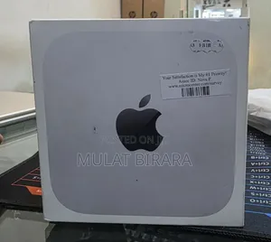 Photo - New Laptop Apple MacBook 16GB Apple M4 SSD 256GB